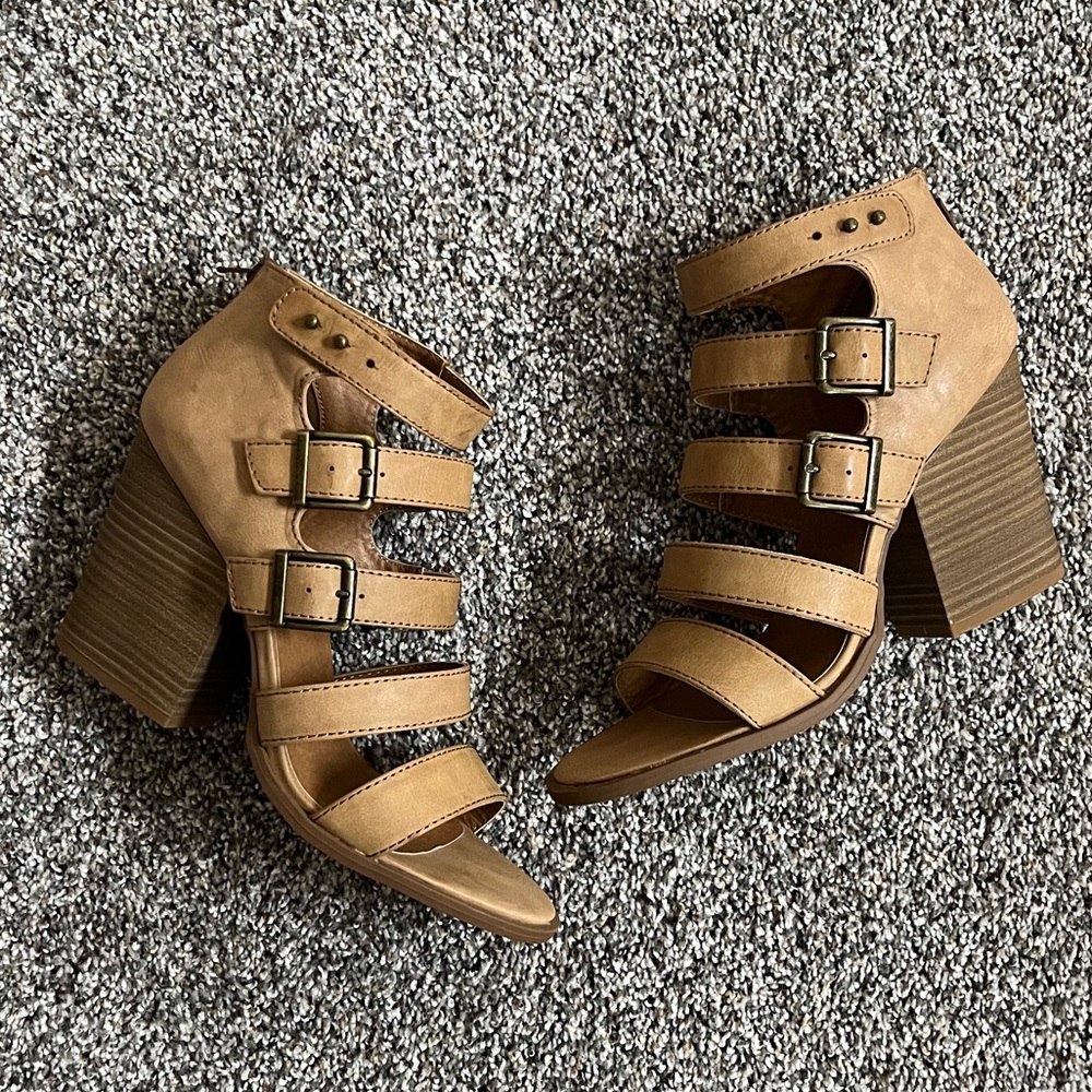 ☀️FINAL PRICE {Mudd} shoes